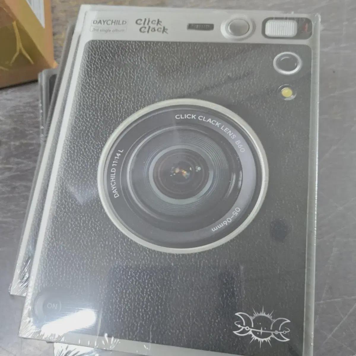 

(нераспечатанный) Daychild Альбом 3-й сингл-альбом Клик Клак