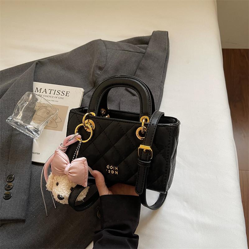 2026 New Ladies Handbag Embroidered Diamond Pattern Small Square Single Shoulder Bag Candy Color Crossbody Women's Bag