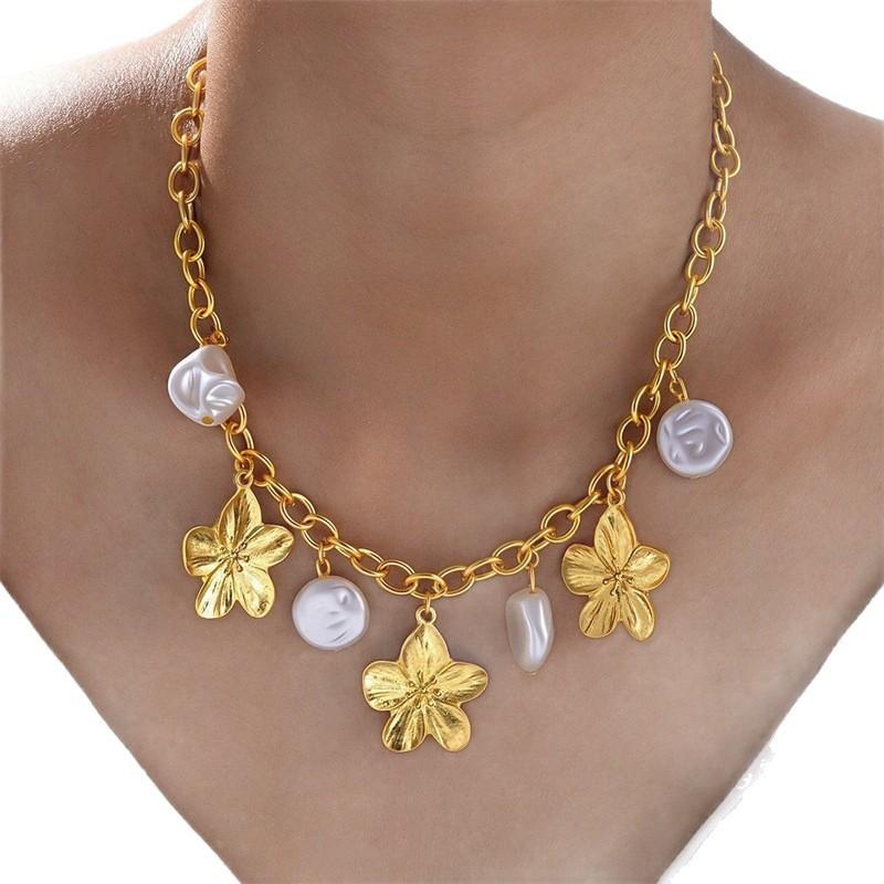Fashion Creative Color Diamond Sunflower Necklace For Women With Multilayer Chain Style