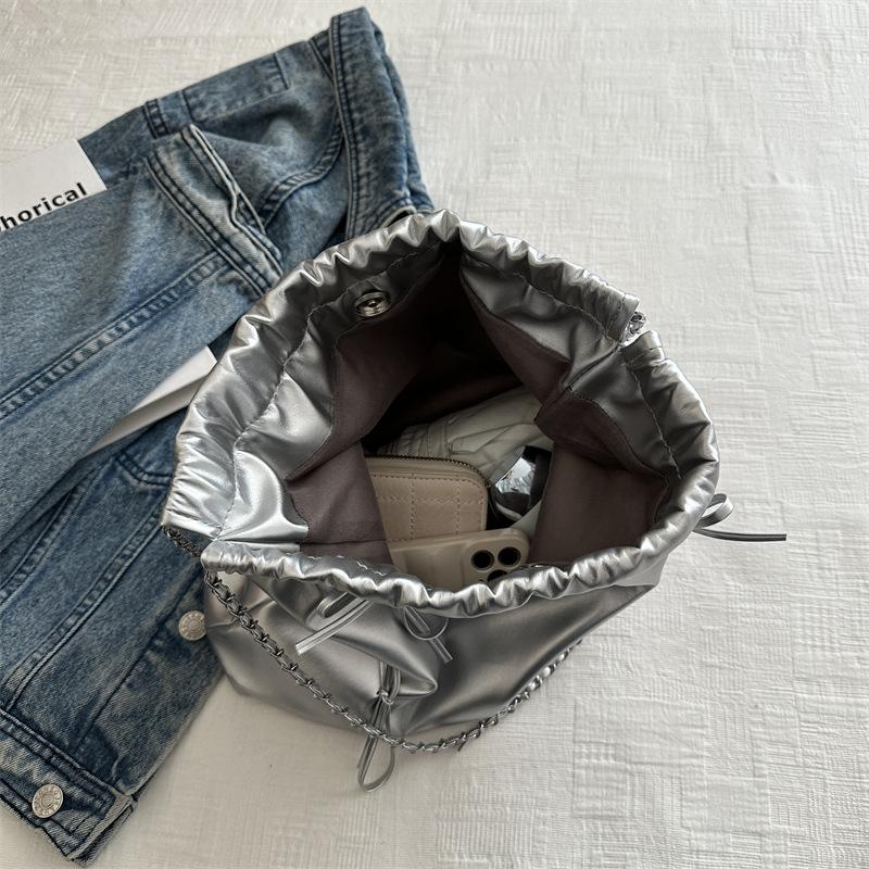 Large-capacity bag women's 2025 new simple and versatile chain shoulder bag texture bucket class commuter tote bag