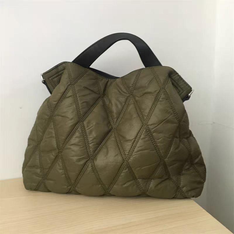 

Retro Puffy Quilted Tote Bag Women Unique Down Large Capacity Shoulder Bags Ladies Daily Fashion Versatile Commute Crossbody Bag 37x30x10cm зелений
