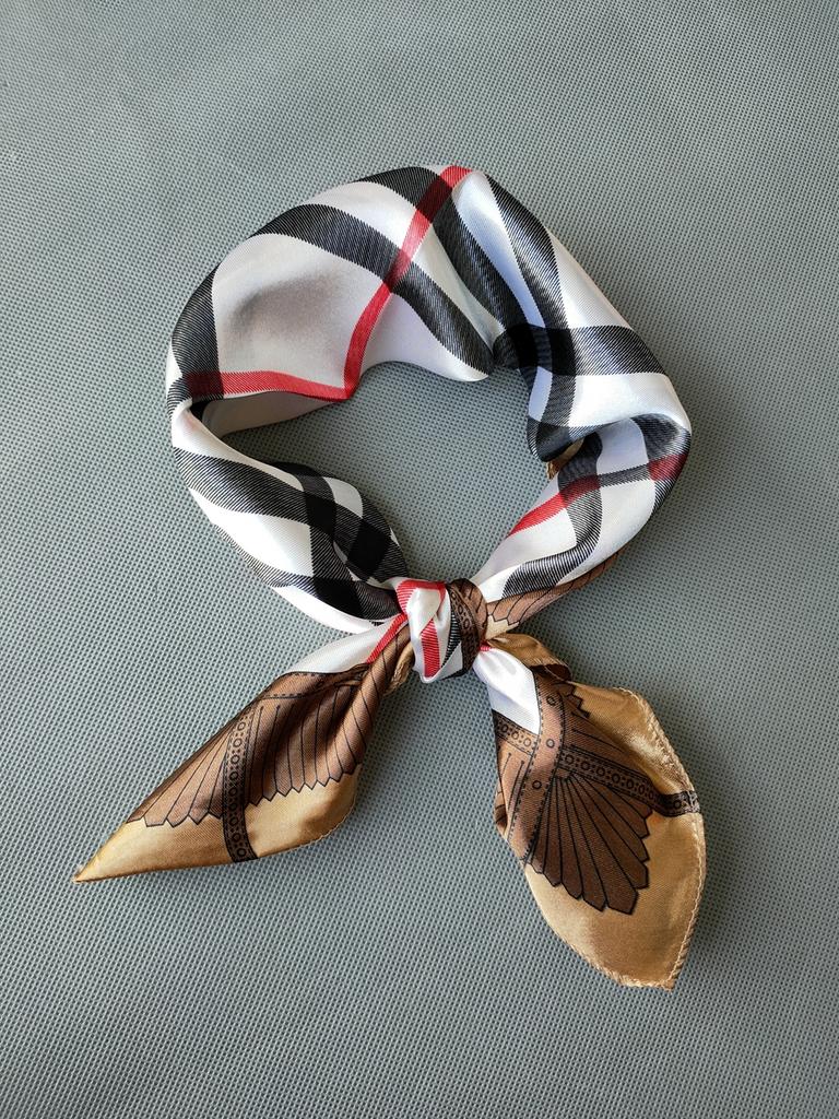 New Beige Green Giraffe Silk Scarf Summer Fall Elegant Satin Small Square Head Scarves Fashion Accessories Headband