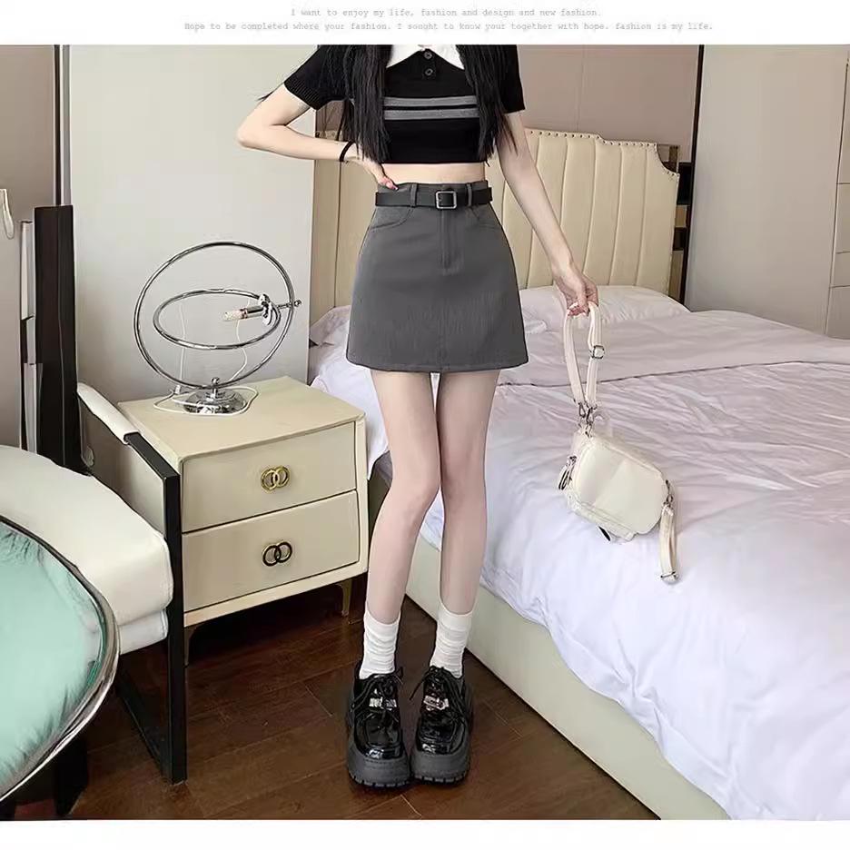 Eleganter hochtaillierter A-Linien-Midirock in Slim Fit - Schwarz-Grau