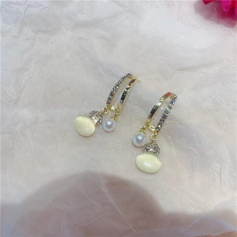 Elegant Cat s Eye Gourd Earrings - High-End Women s Fashion, Versatile Trendy Design
