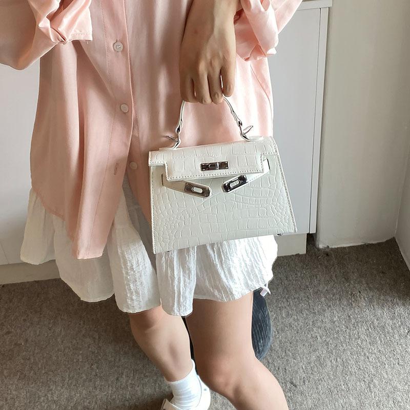 

Women s bag 2025 new bag women s autumn and winter fashion versatile messenger bag crocodile pattern portable small square bag белый