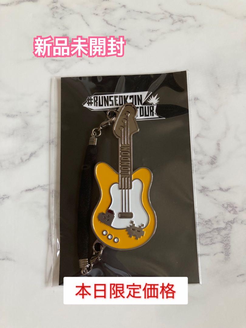 

[USED] BTS JIN RUNSEOKJIN_EP.TOUR Mini Charm London