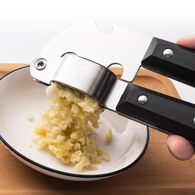 1/2PCS Stainless Steel Garlic Press Multi-Functional Garlic Press with Bottle Opener Anti-Corrosion for Creative Kitchen Tools