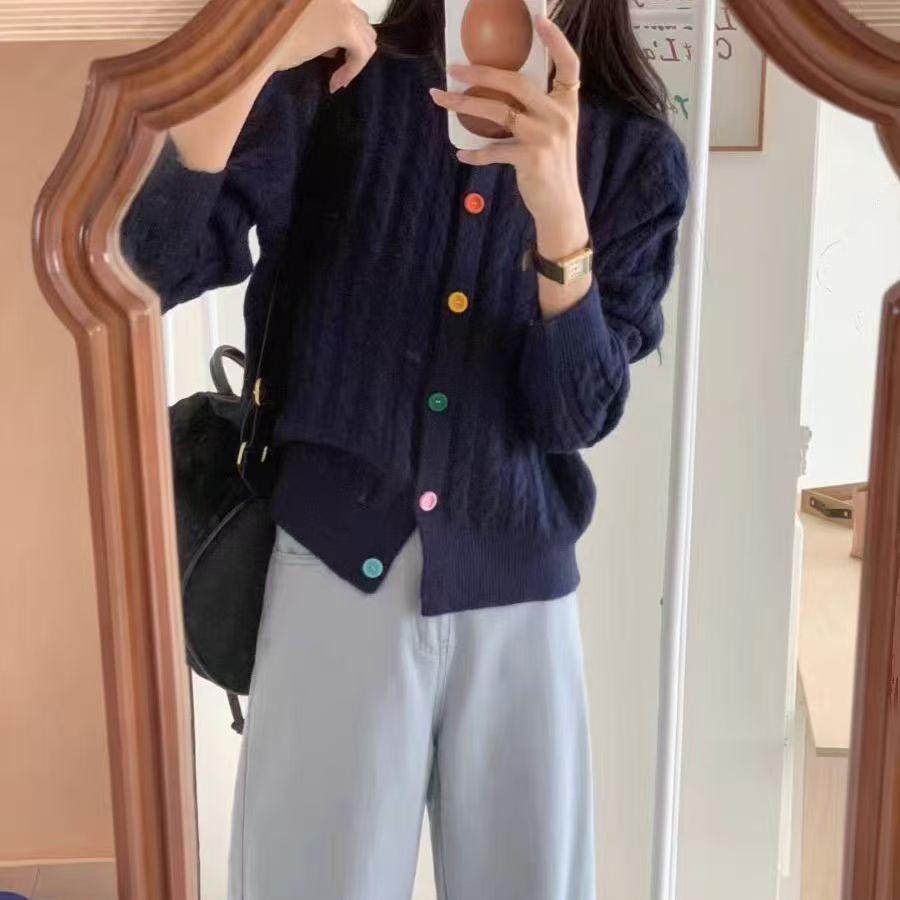 

Gentle retro color button crew neck twist sweater jacket women s spring and autumn fashion sweet long-sleeved knitted sweater Average size 57-103 темно-синий