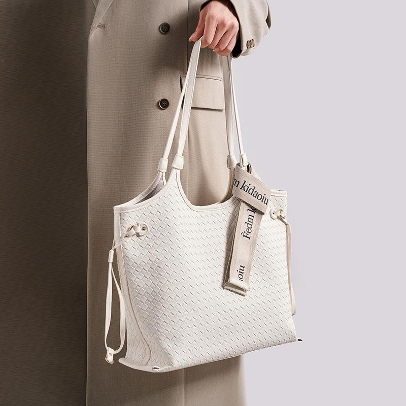 Tote Bag Women 2025 New Fashion Diamond Large-capacity Bag Commuting To Work Versatile Shoulder Bag Underarm Bag Women