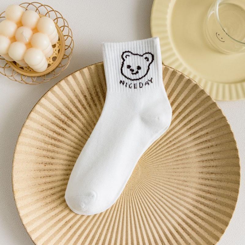 

Female Spring and Autumn Versatile Cartoon Bear White Student Tube Socks 1 pair