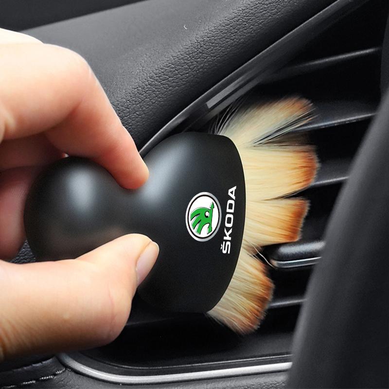 1/2pcs Car Crevice Dust Removal Artifact Brush Cleaning Brush Too For Skoda Octavia Superb Rapid Kodiaq Karoq Fabia Kamiq Roomster Citigo