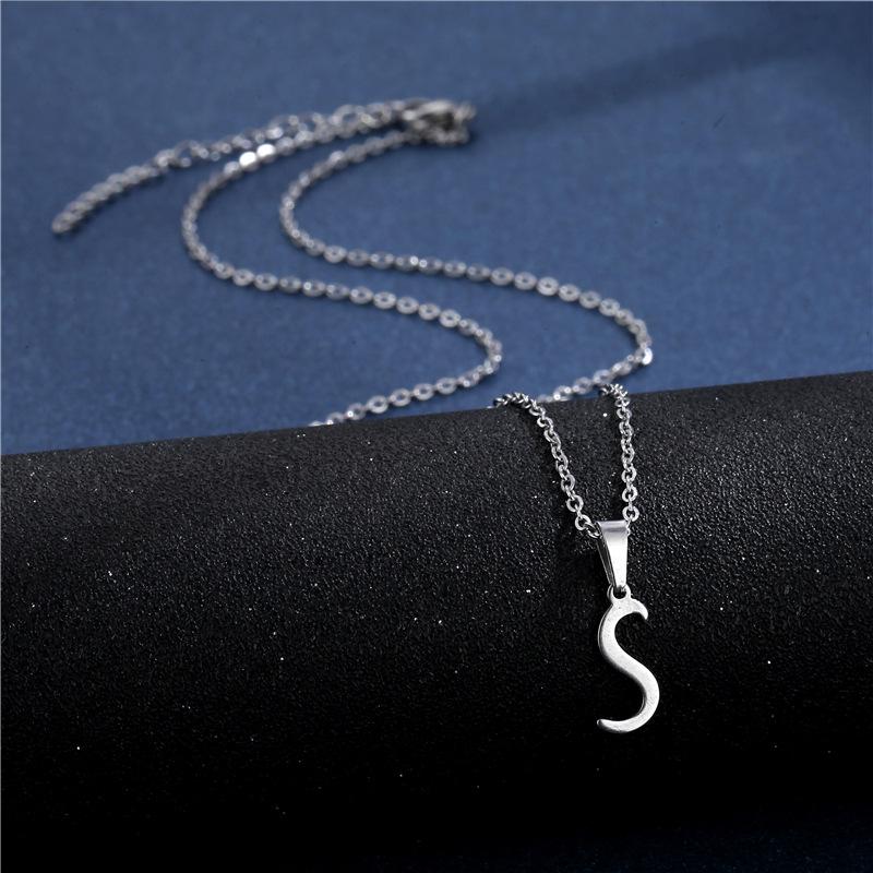 Fashion Initial Letter Pendant Necklace for Women Simple Stainless Steel Letter Glossy Clavicle Chain Choker Necklaces Jewelry