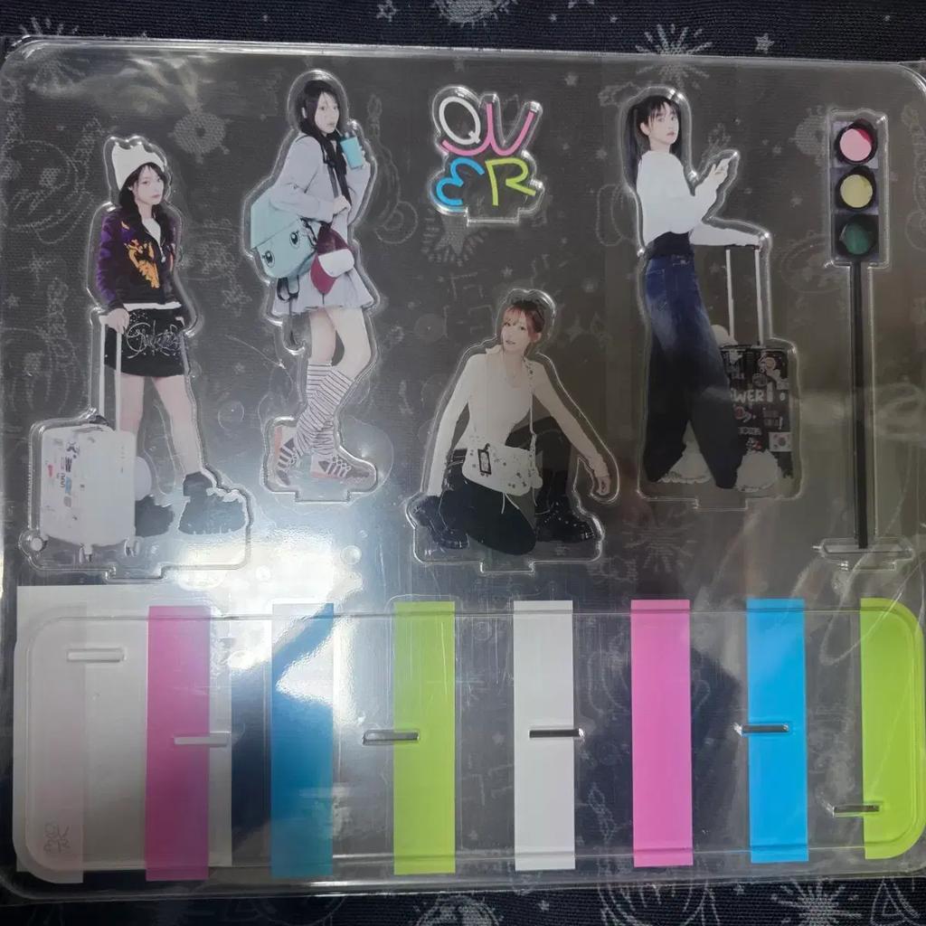 QWER Homecoming MD Endy Acrylic Stand