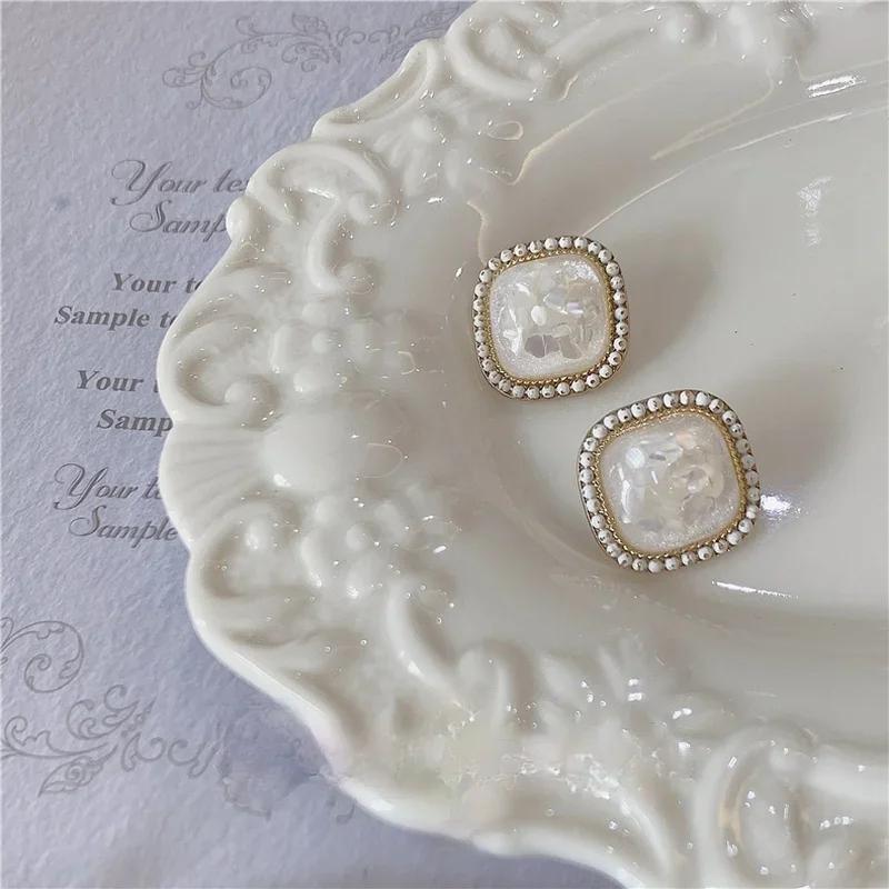 Vintage Hong Kong Style Earrings White Shell Fragments Square Gemstone Earrings Female 925 Silver Needle Earrings Korean Earring