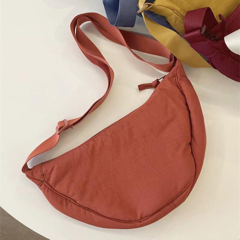 Nyl Hobos Women's Shoulder Dumpling Bag Large Capacity Travel Crossbody Half Mo Bags Outdoor Phe Pouch Handbags Wholesale