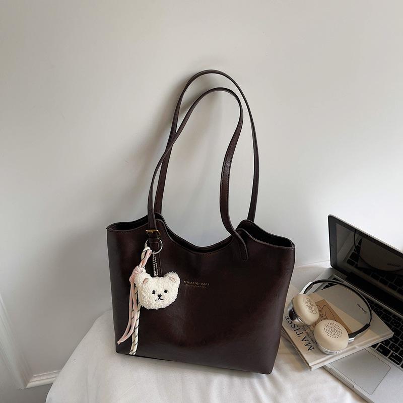 Casual fashionable large-capacity commuter tote bag autumn new simple underarm bag shoulder bag