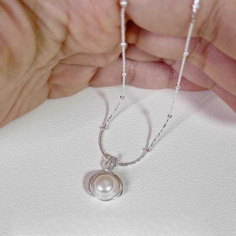 Pearl Butterfly Necklace Female Design Sense High Sense Does Not Fade Accessories Collarbone Chain Tide