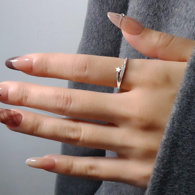 Gu Maoning, hollow star ring, cold wind personality tide open index finger ring, light luxury diamond meteor ring