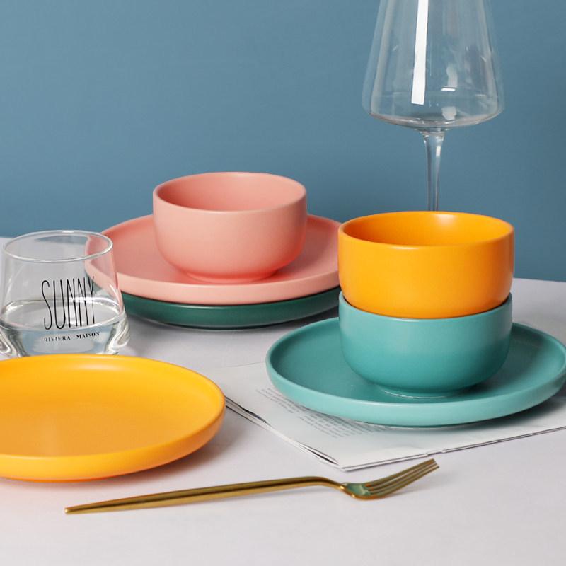 Matte Ceramic 4-Piece Shallow Plate Set: Creative Steak & Breakfast Plates for Western Cuisine.