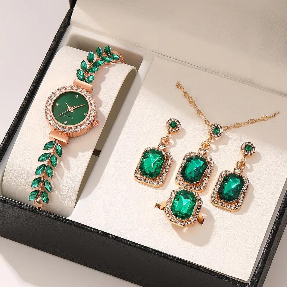 Women's High Appearance Level Simple Diamond Point Dial with Diamond Rice Rice Steel Band Quartz Watch + Bracelet Jewelry Set.