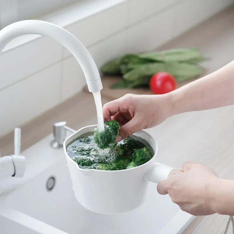 Wasserschöpfkelle mit langem Griff Haushalt Langlebig Dickes Plastik Wasserschöpfkelle Kann Hängen Badezimmer Küchenhelfer Zubehör Reinigungswerkzeug