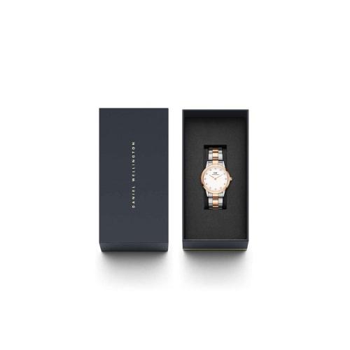 Officially licensed Daniel Wellington DW Women's Iconic Link Lumine 32mm Watch. Available in rose gold, silver, white, and crystal. A perfect gift for