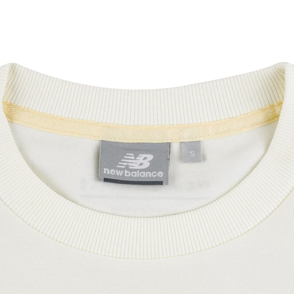 New Balance Sweatshirts Women's White Crew Neck Moderate Regular NCA47012-IV