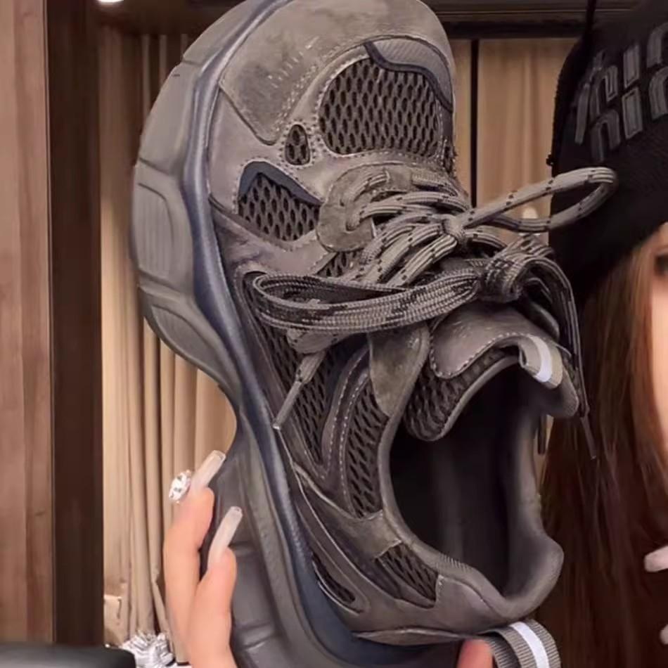 

Cowhide version~ thick-soled little monster dad shoes women s 2025 autumn new versatile mesh breathable casual sneakers 35