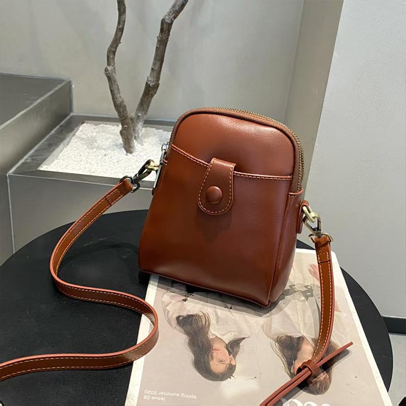 Hot-Selling Phone Bag for Women 2025 New Genuine Leather Vintage Single Shoulder Crossbody Small Square Bag
