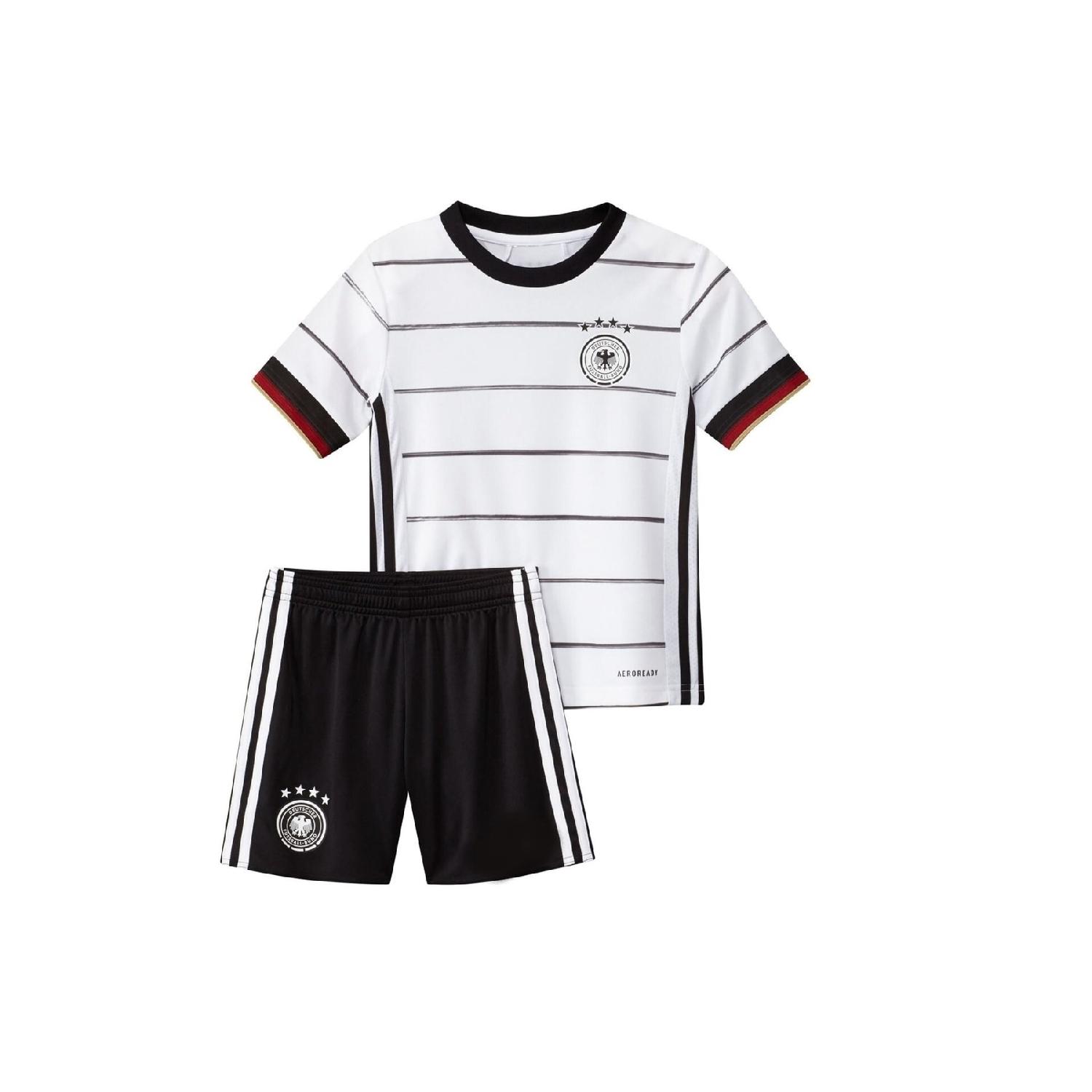 

Черно-белый детский комплект из 2 футболок и шорт