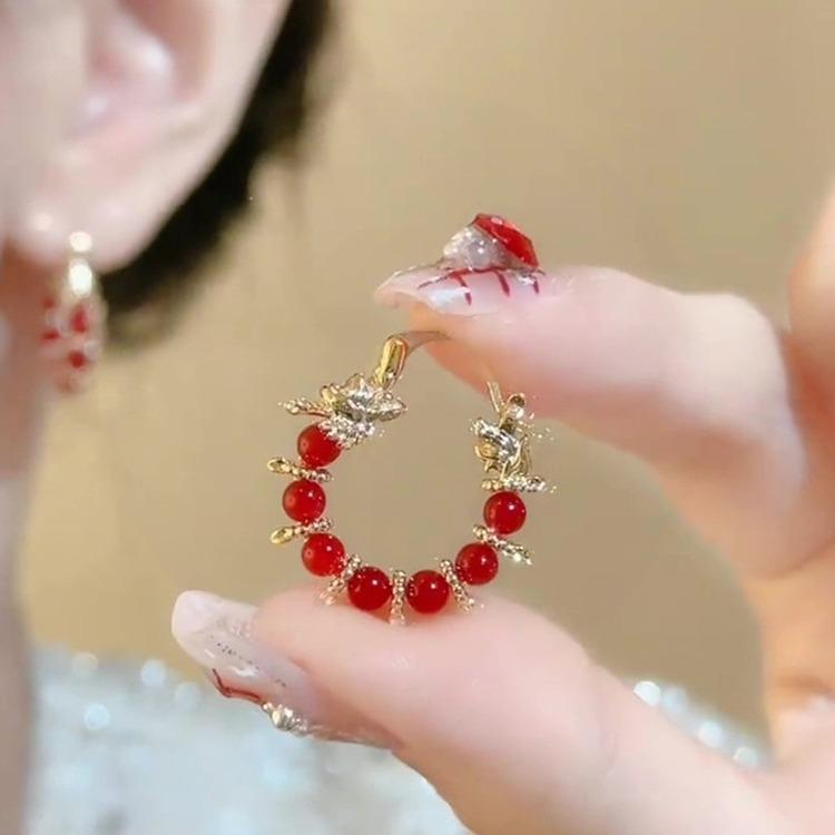 Mori Red Beaded Ear Buckle Women's New New Year's Holiday Atmosphere Light Luxury Exquisite Versatile New Year's Ear Buckle