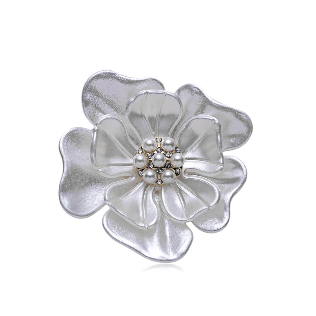 Vintage Enamel Pin Plant Brooches for Women Pearls Leaf Flower Pin Pines Daisy Broches Collar Hat Jeans Jewelry Charm Gift