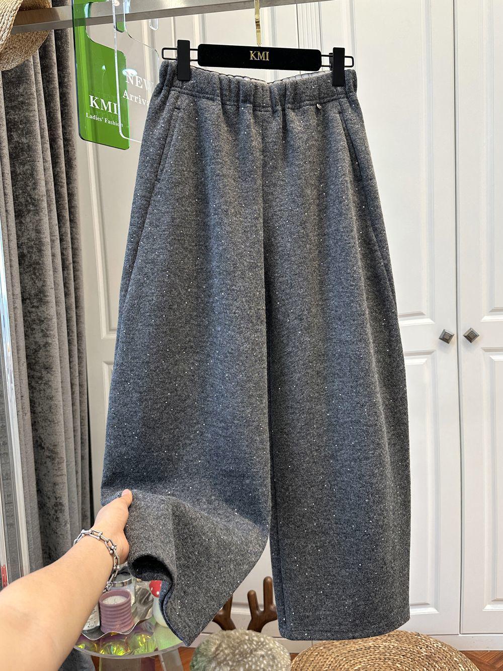 Women s Plus Size Velvet Glitter Fleece-Lined Curved Leg Slimming Pants - Trendy and Flattering XXL темно-серого