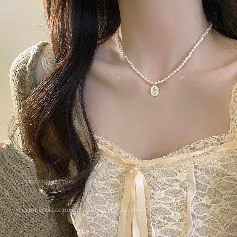 Chinese Zen Butterfly Necklace - Elegant Retro Clavicle Chain for Women, Versatile High-End Ethnic Style Accessory