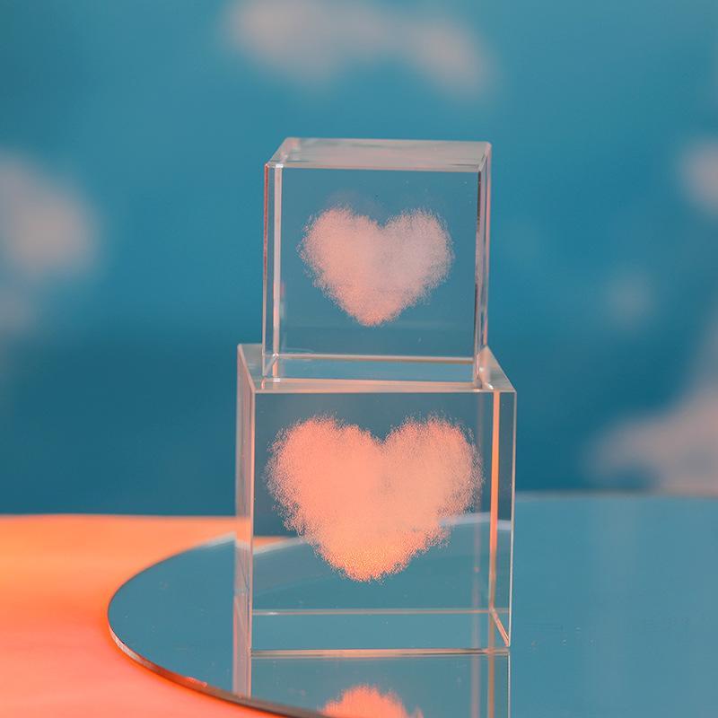 3D Engraved Crystal Cube Cloud Heart Whale Pattern Transparent Square Crystal Ornament For Desktop Home Decoration Gifts