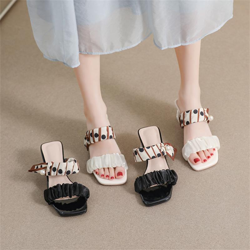 Fashion Hot Selling Cloudlike Women's Sandals Summer 2025 New Versatile Midheel Highheel Folded Elegant Atmosphere Leather Rubber Bottom