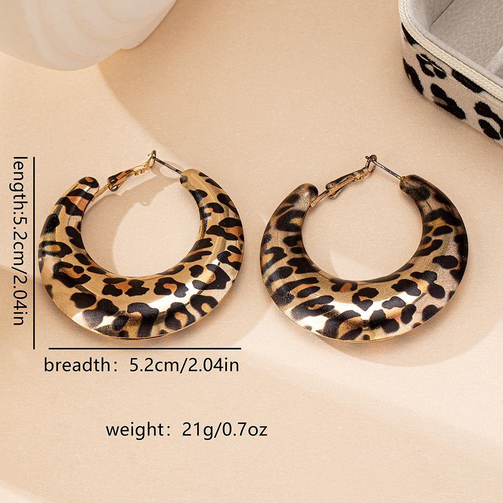 

Европейские и американские тренды Зимние серьги-пусеты с леопардовым принтом, геометрической овальной формы, женские, универсальные, классические