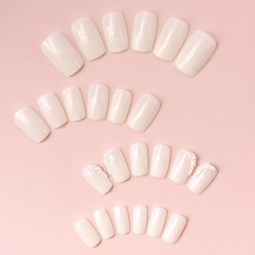 24 Pezzi Unghie Finte Lucide Quadrato Corto Press on Unghie Acriliche Decorazioni per Unghie Artificiali Adatte per Donne e Ragazze