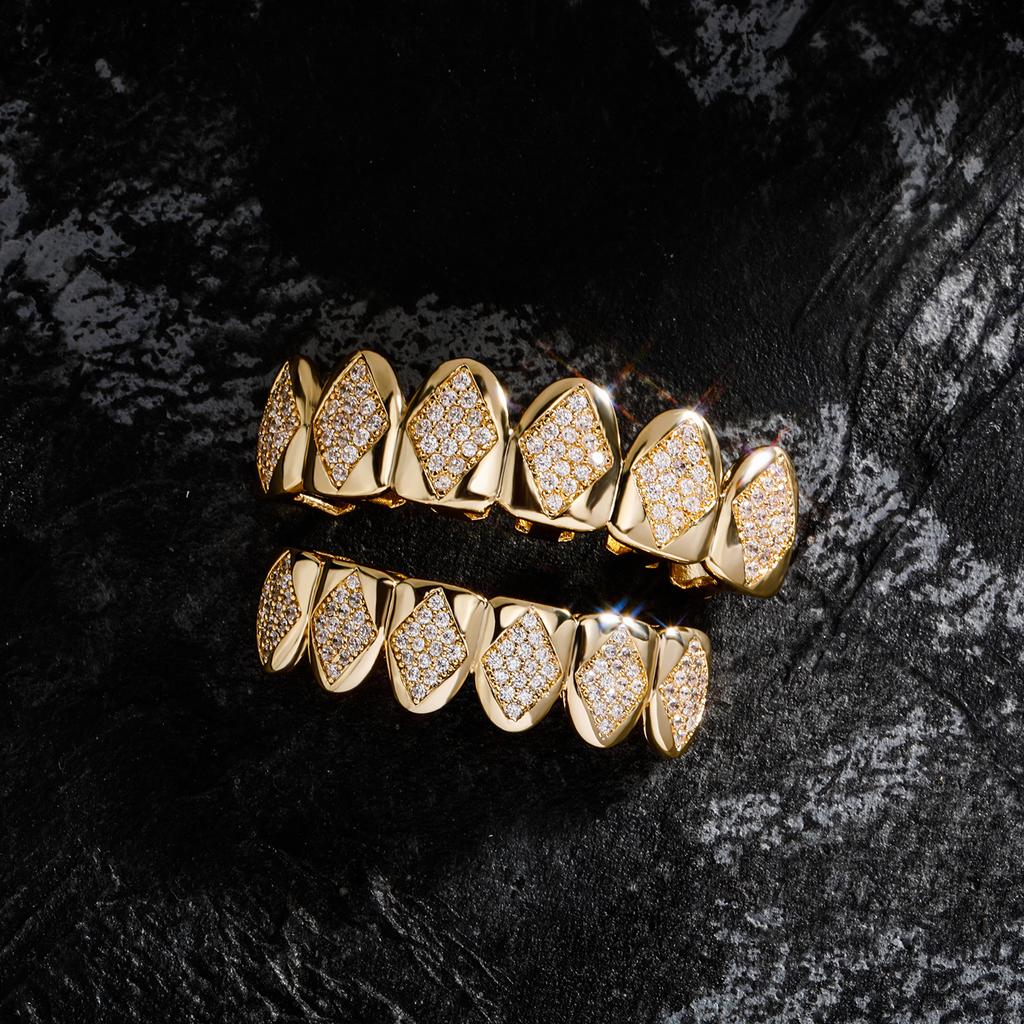 New Iced Out Hip Hop Rhombus Shape Teeth Grillz Set Unisex Top Bottom Mouth Grillz Teeth Set Bling Shiny CZ Halloween Jewelry