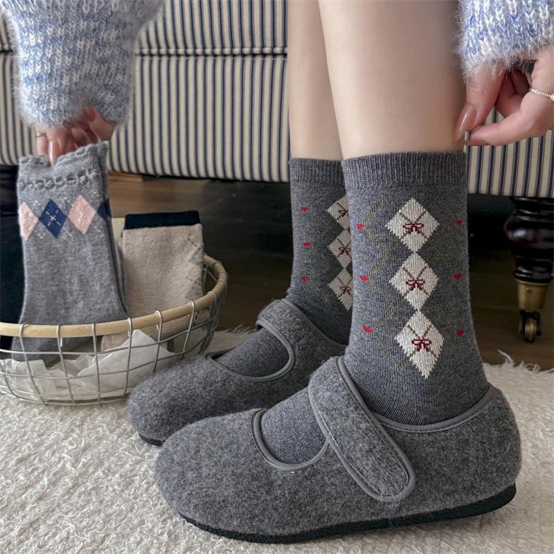 Woolen Socks for Women, Retro Diamond-shaped Mid-calf Socks, Warm and Thick for Autumn and Winter, Grey Pile Socks for Winter