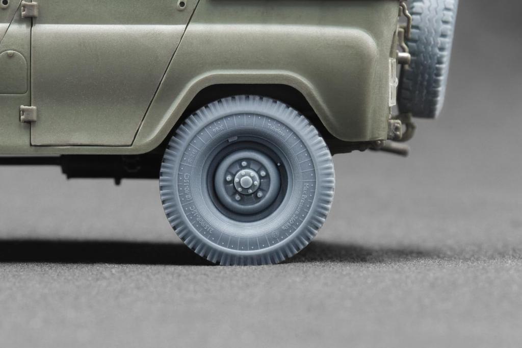 Wheel Set Plastic Model Parts SCXWM35007 Scale-X 1/35 UAZ-469 (5 pieces) (for Trumpeter) (Military Vehicle)