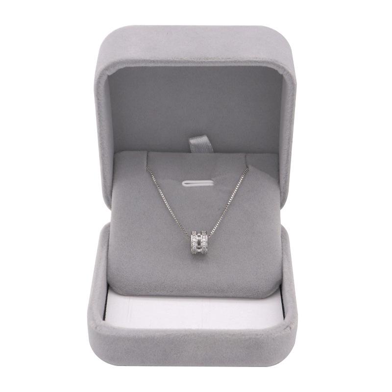 925 Sterling Silver Roman Numeral Circle Pendant Necklace – High-End, Light Luxury Design Clavicle Chain.