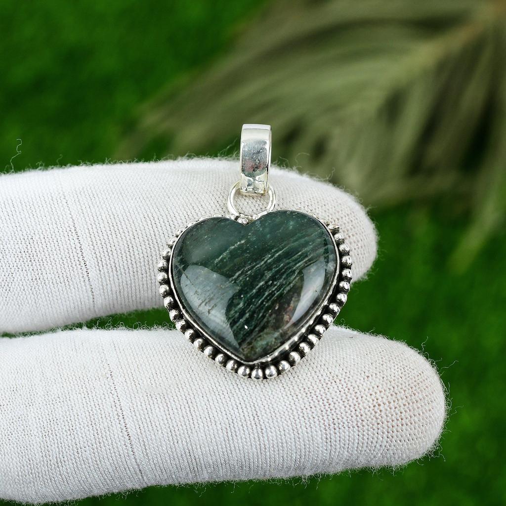 Gift For Women Jewelry Pendant 925 Sterling Silver Natural Nephrite Gemstone