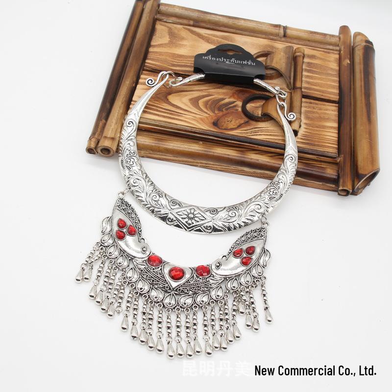 

Yunnan Ethnic Pendant Choker for Festival Performance Costume