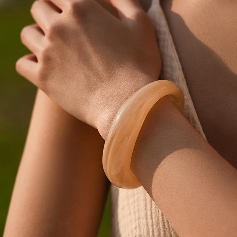 Offener Armreif Unregelmäßiger Armreif Acryl Retro Handring Übertriebenes Armband Modeschmuck