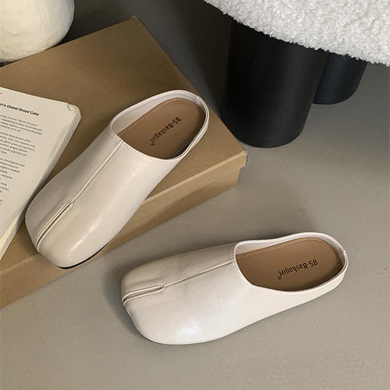 Fashion Bailamos Women Tabi Shoes Design Flats Women Sandals Cover Toe Slippers Soft Leather Flat Slippers Outdoor Slides Zapatos Mujer