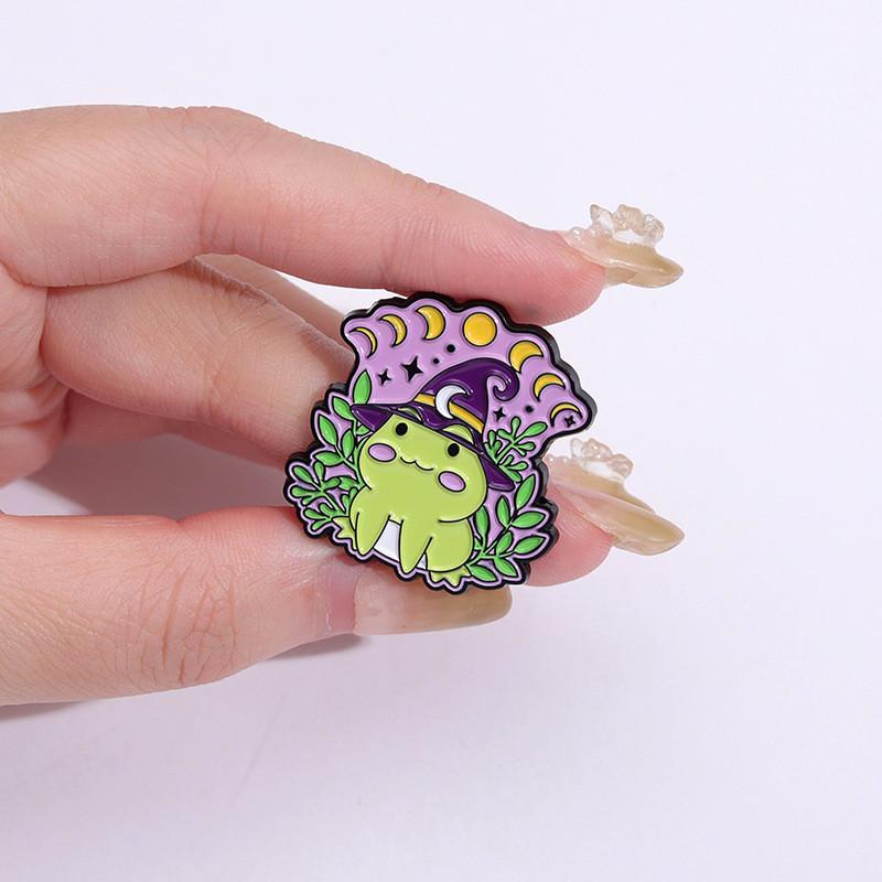 Frog Adorable Halloween Brooch In Colorful Design Perfect For Fashionable Lovers Animal