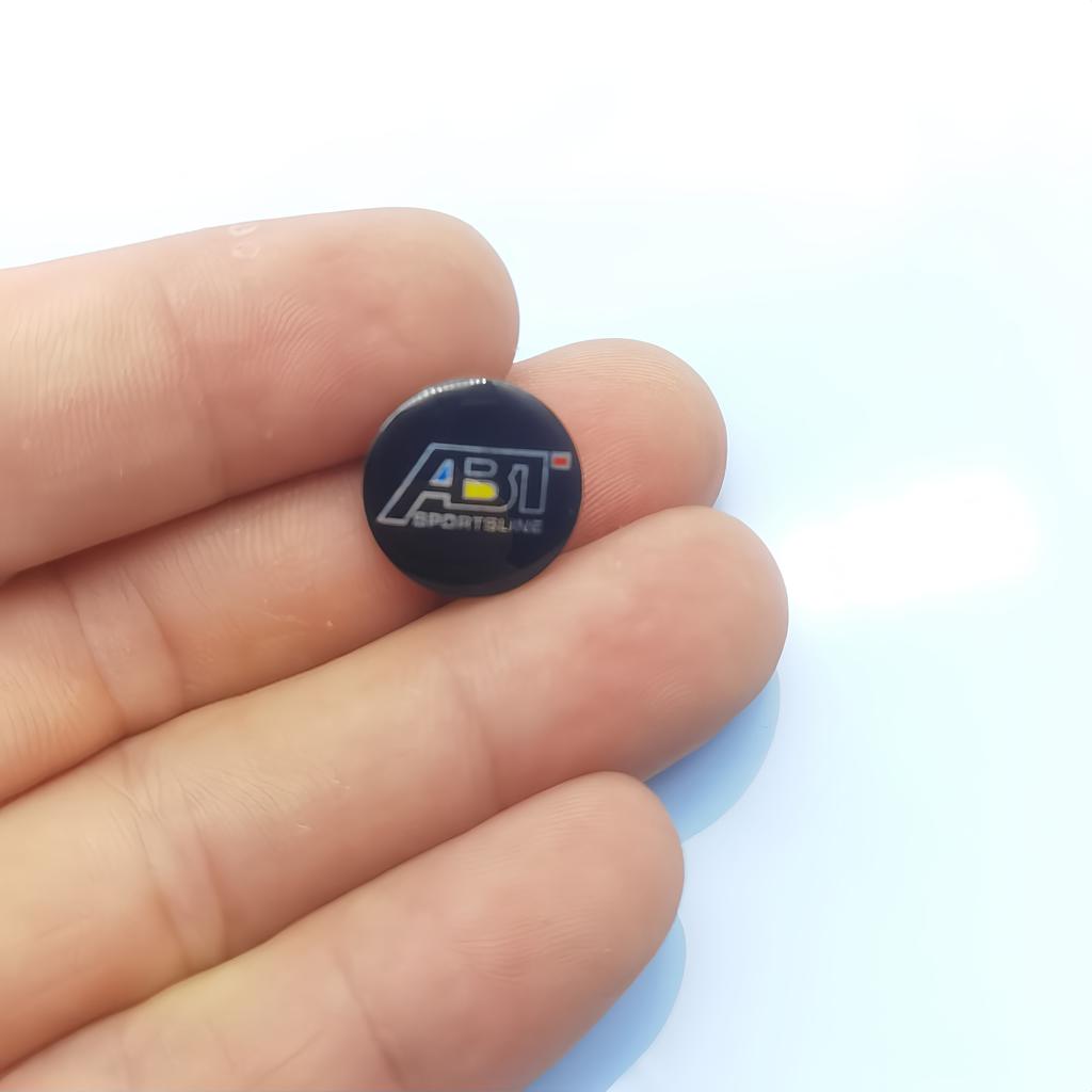 2Pcs Car Key Badge Emblem Badge Sticker for Polo Passat B5 B6 B7 T4 T5 Golf 4 5 6 Tiguan Jetta