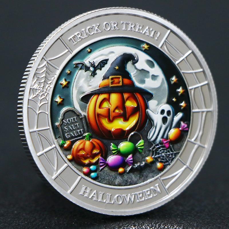 Halloween commemorative coins, metal collectible coins, baked paint, high relief, handicrafts, gold and silver plating, color printed coins