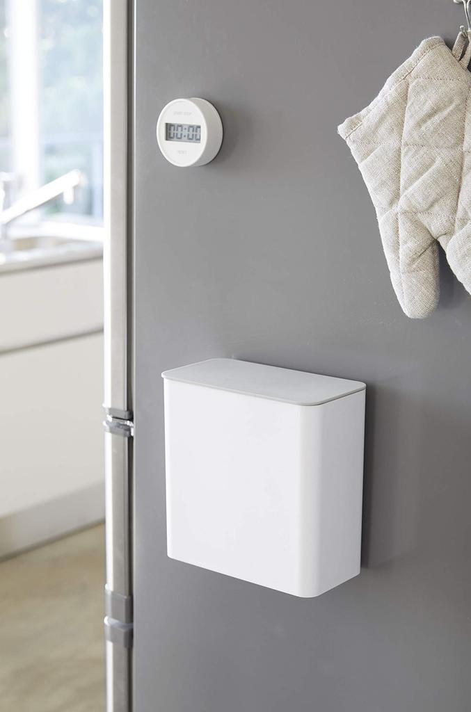 Yamazaki Magnetic & Sink Door Trash Can, White, Approx. W17 x D9.5 x H17cm, Plate, Magnetic, with Lid, Trash Can 4701